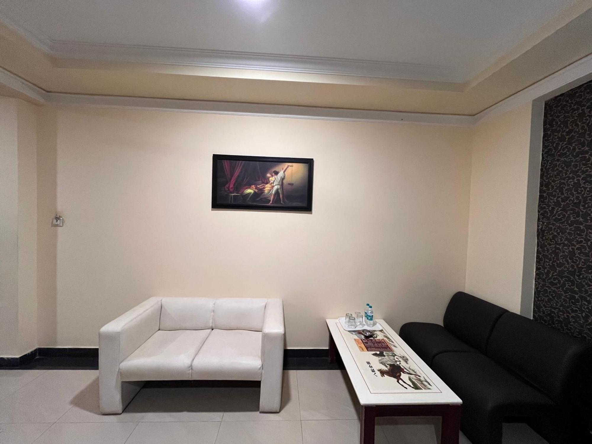 Ananya Comfortss Hospet Exterior photo