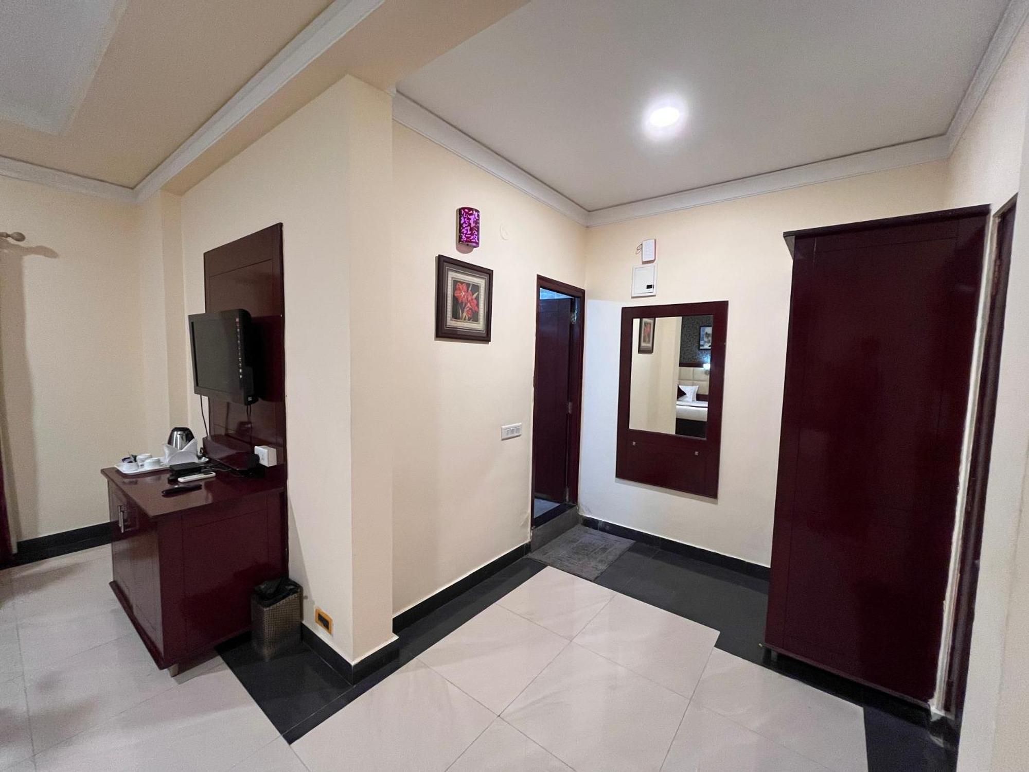 Ananya Comfortss Hospet Exterior photo