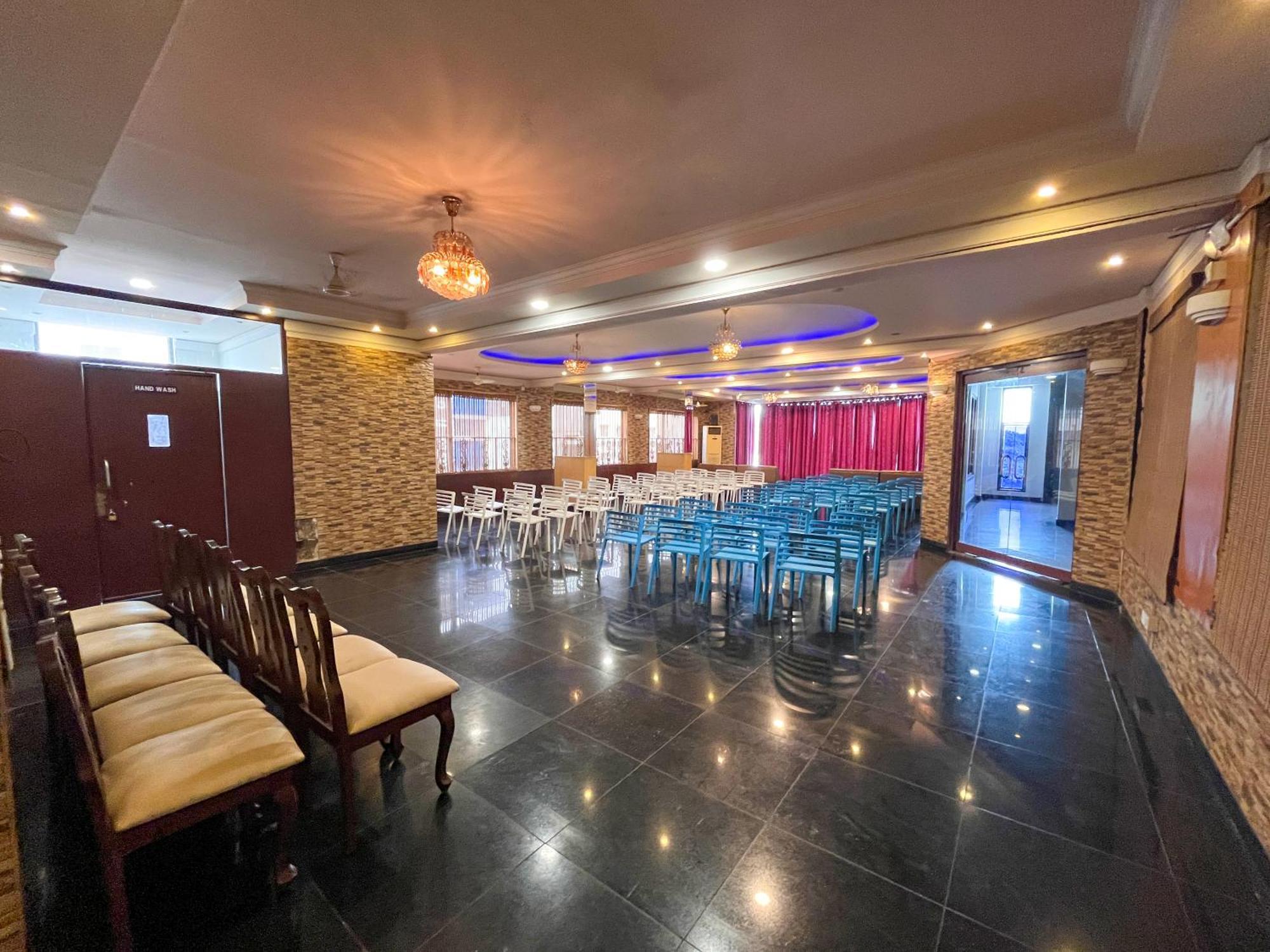 Ananya Comfortss Hospet Exterior photo
