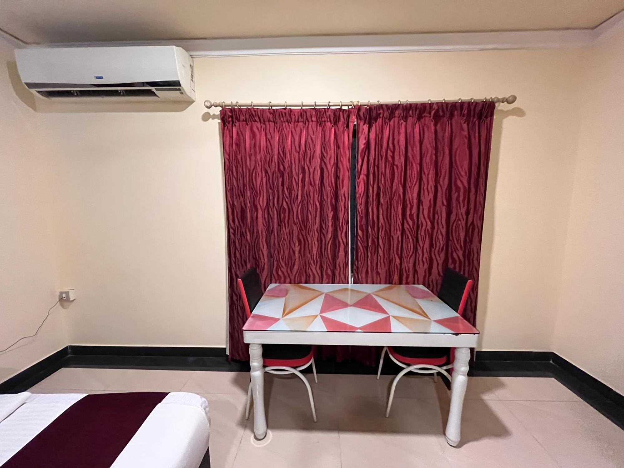 Ananya Comfortss Hospet Exterior photo
